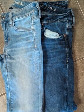 2 Pairs American Eagles Jeans